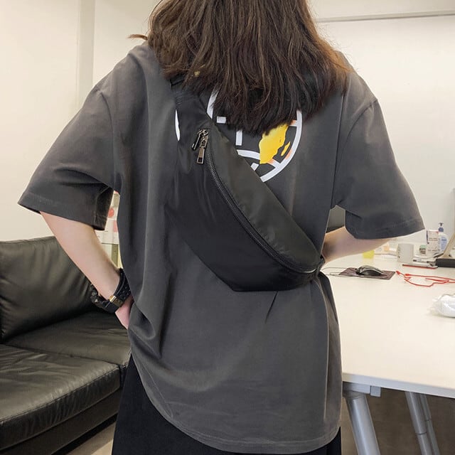 ボディバッグ メンズ レディース シンプルデザイン ナイロン系 ブラック 斜め掛け